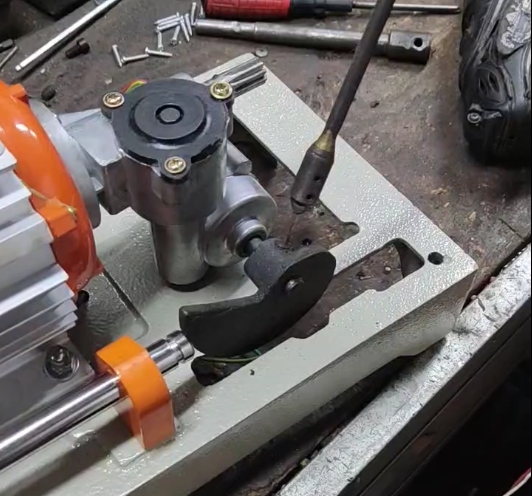 换涡轮箱及凸轮位置调整