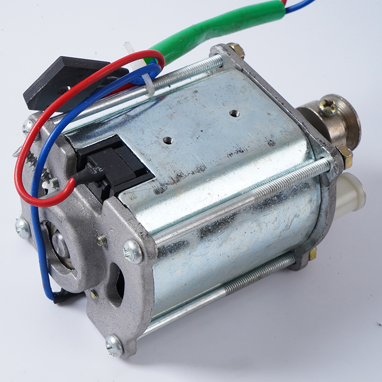 立式机新款电机换碳刷